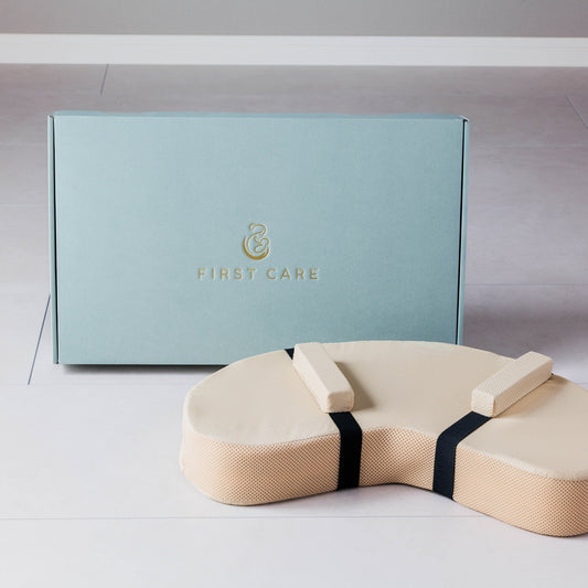 FIRST CARE フロアクッション 本体とパッケージ