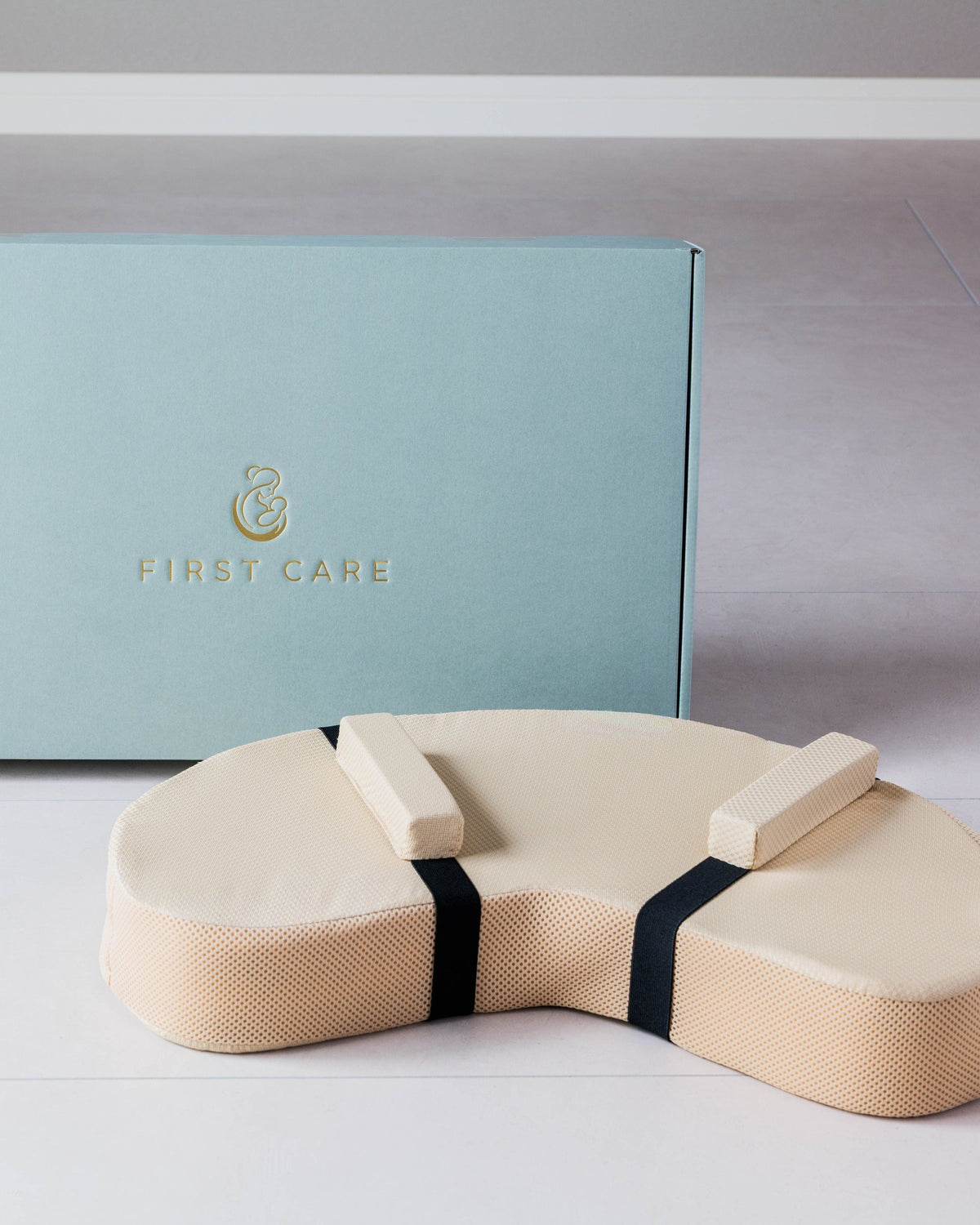 FIRST CARE フロアクッションと専用ボックス